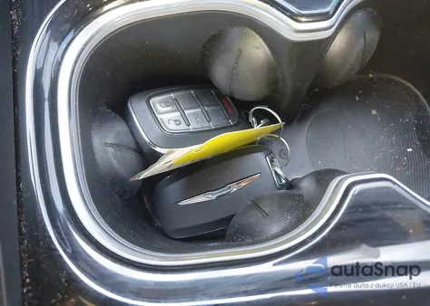 2025 Chrysler Pacifica Limited из США, поврежденный, VIN 2C4RC1GG1SR508350